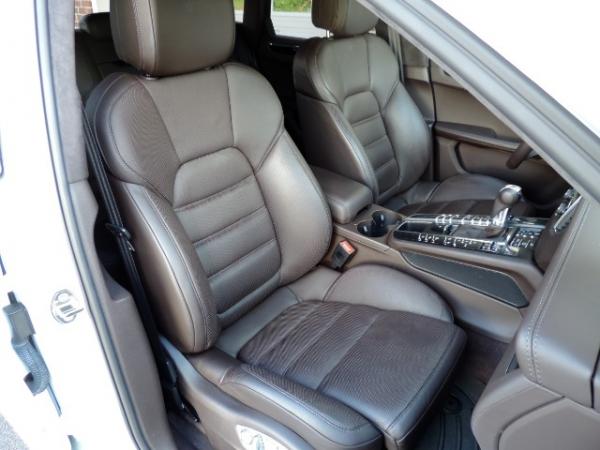 Used-2015-Porsche-Macan-Turbo---Premium-Plus-Pkg---21inch-Wheel-Pkg