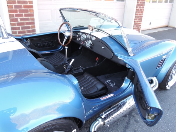 New-1965-Backdraft-Racing-Cobra-Roadster