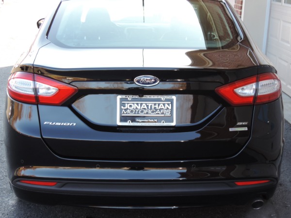 Used-2016-Ford-Fusion-SE