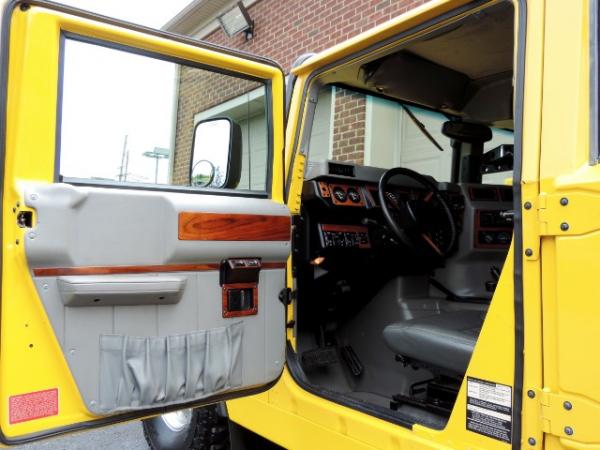 Used-2000-AM-General-Hummer-Hard-Top