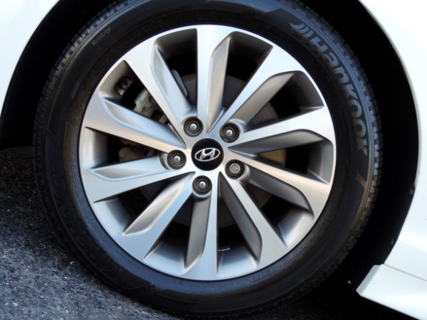 Used-2015-Hyundai-Sonata-Sport