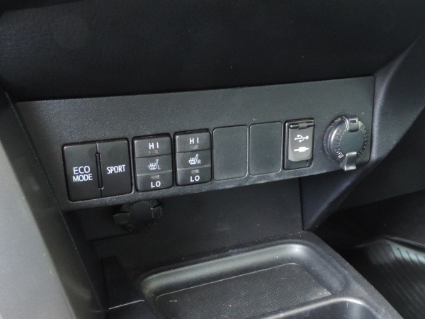 Used-2016-Toyota-RAV4-SE-AWD