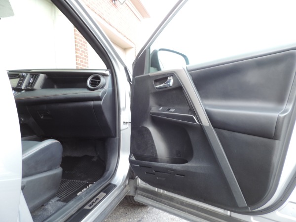 Used-2016-Toyota-RAV4-SE-AWD