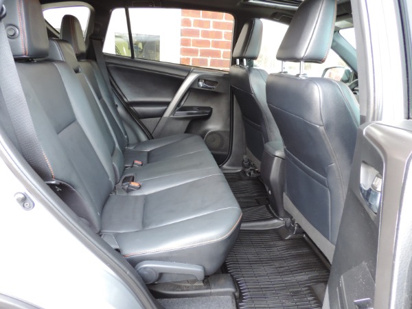 Used-2016-Toyota-RAV4-SE-AWD