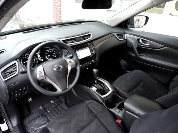 Used-2016-Nissan-Rogue-SV-AWD