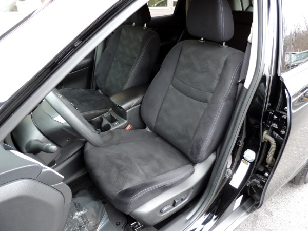 Used-2016-Nissan-Rogue-SV-AWD