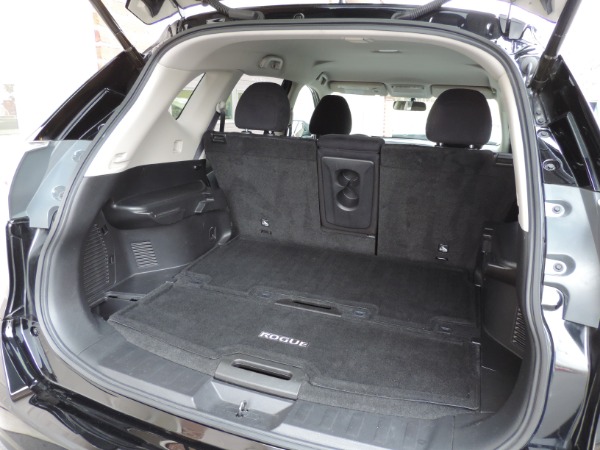 Used-2016-Nissan-Rogue-SV-AWD