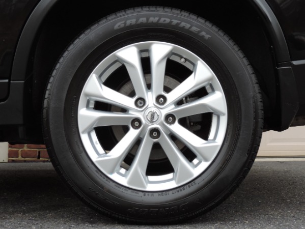 Used-2016-Nissan-Rogue-SV-AWD