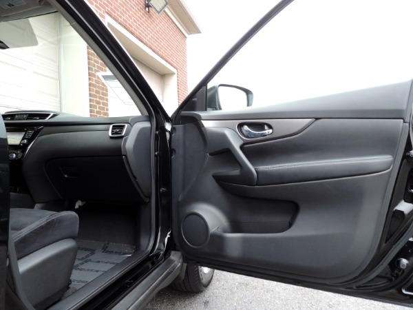 Used-2016-Nissan-Rogue-SV-AWD