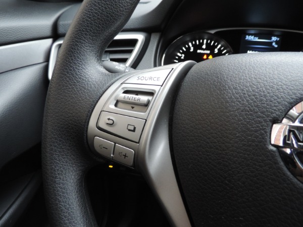 Used-2016-Nissan-Rogue-SV-AWD