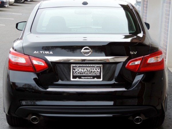 Used-2017-Nissan-Altima-25-SV-Premium