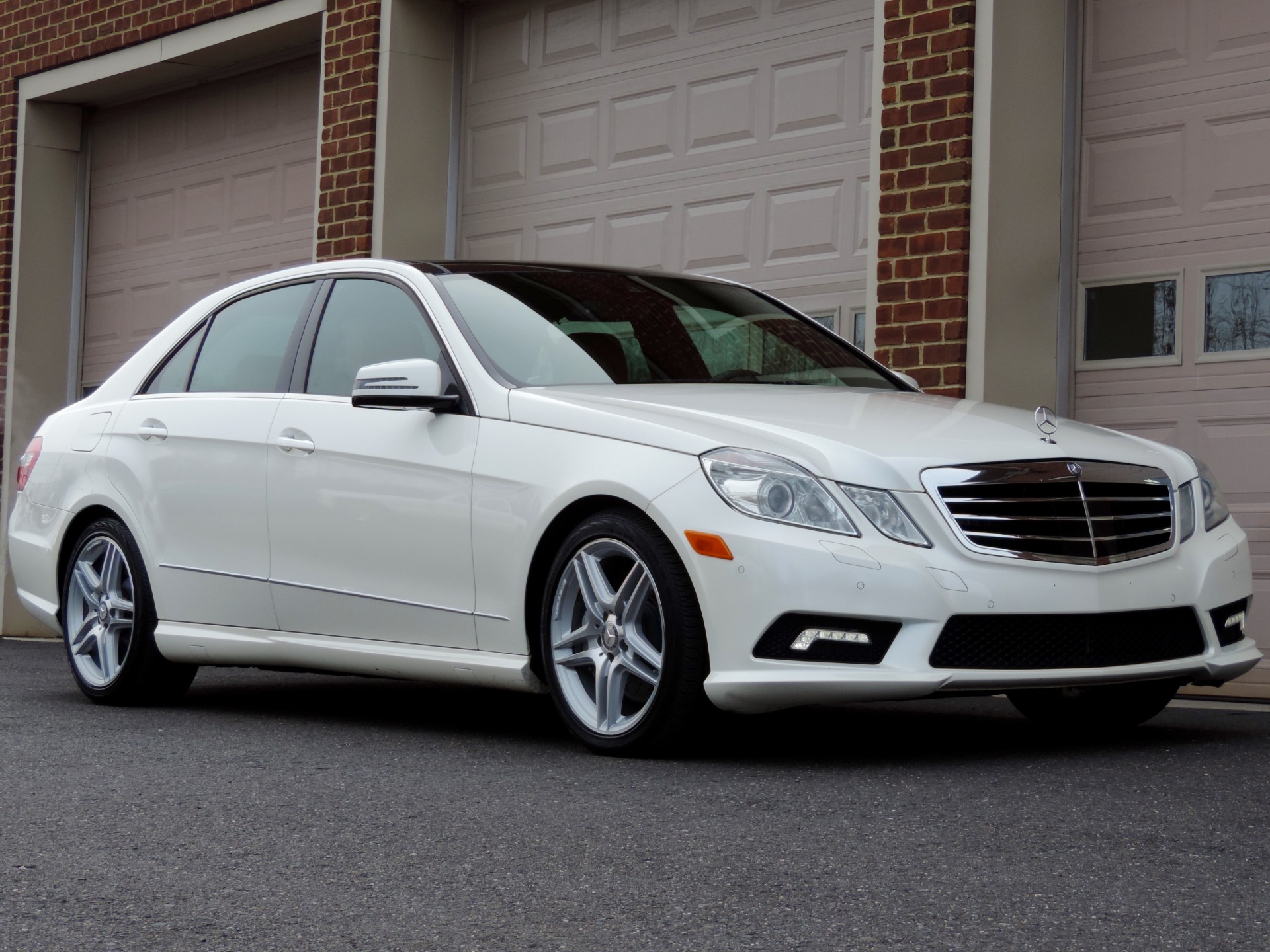 Куплю мерседес 2011. E550 4matic 2011. Мерседес e класс 2011. Мерседес e550 представительские. Мерседес 2011.