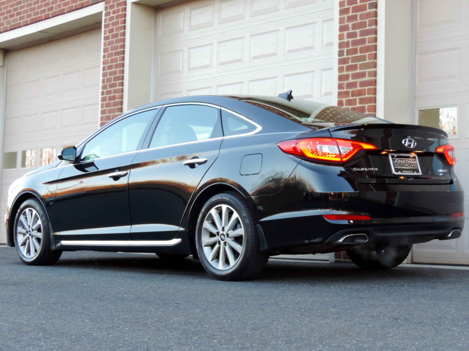 2016 Hyundai Sonata Limited Stock 392367 for sale near Edgewater Park