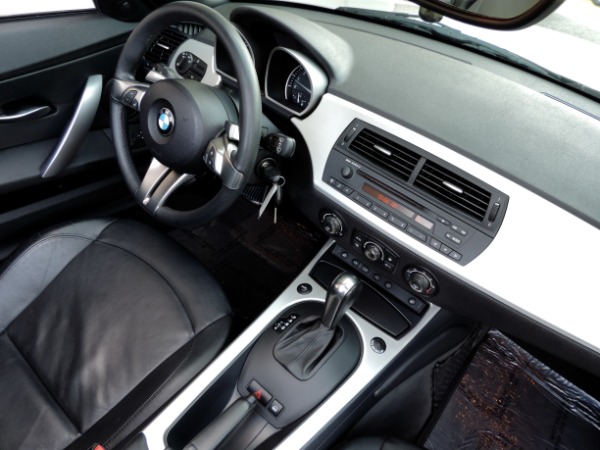 Used-2006-BMW-Z4-Roadster-30i