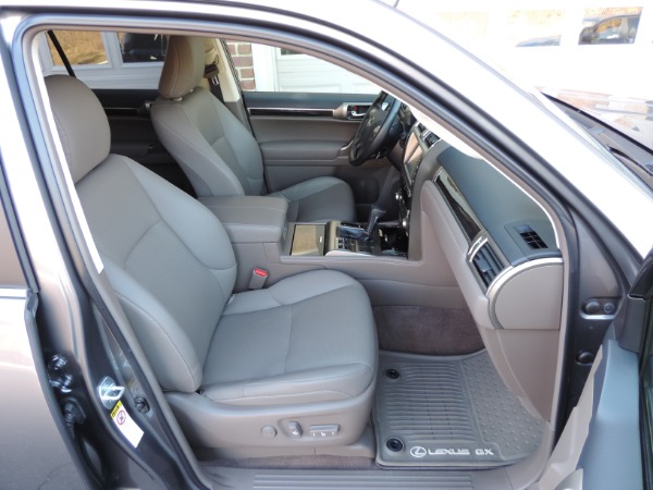 Used-2017-Lexus-GX-460-AWD-Premium