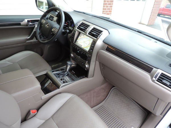 Used-2017-Lexus-GX-460-AWD