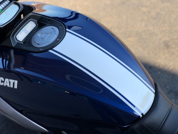 Used-2013-Ducati-Diavel-Street-Sport-Blue