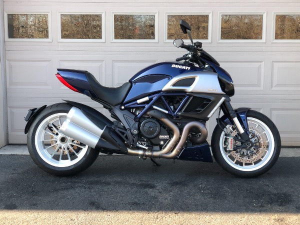 Used-2013-Ducati-Diavel-Street-Sport-Blue
