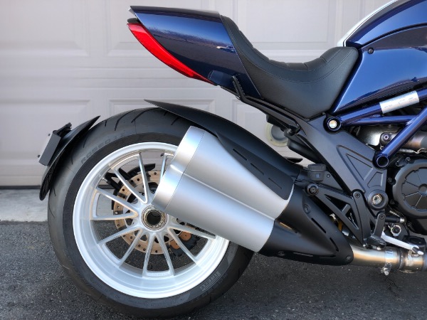 Used-2013-Ducati-Diavel-Street-Sport-Blue