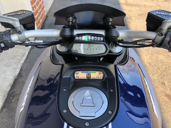 Used-2013-Ducati-Diavel-Street-Sport-Blue