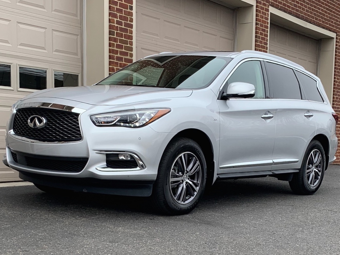 2019 INFINITI QX60 Luxe AWD Stock 504901 for sale near Edgewater Park 