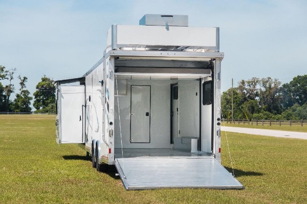 New-2020-Sundowner-2486SGM-425-Toy-Hauler