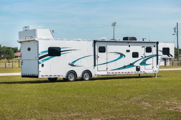 New-2020-Sundowner-2486SGM-425-Toy-Hauler