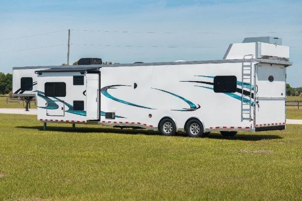 New-2020-Sundowner-2486SGM-425-Toy-Hauler