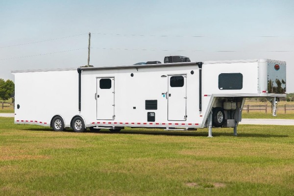 New-2019-Sundowner-2286GM-42-Toy-Hauler