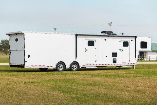 New-2019-Sundowner-2286GM-42-Toy-Hauler