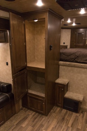 New-2019-Sundowner-2186SGM-42-Toy-Hauler