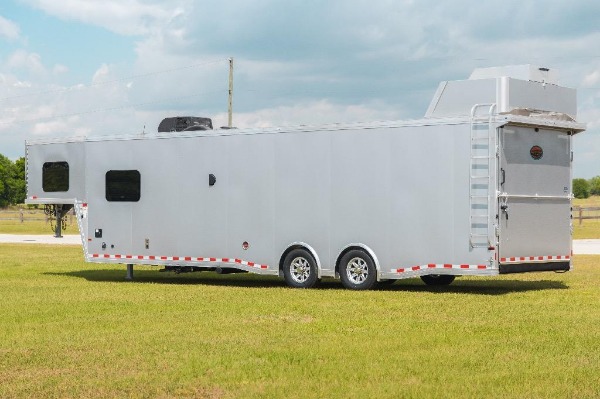 New-2020-Sundowner-1786GM-38-Toy-Hauler