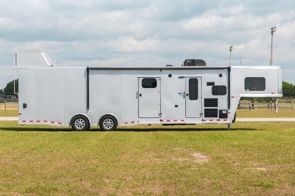 New-2020-Sundowner-1786GM-38-Toy-Hauler