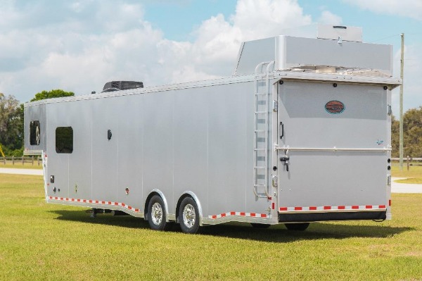 New-2020-Sundowner-1786GM-38-Toy-Hauler