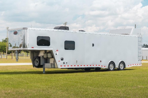 New-2020-Sundowner-1786GM-38-Toy-Hauler