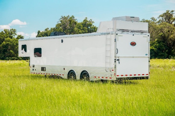 New-2019-Sundowner-1786GM-36-Toy-Hauler