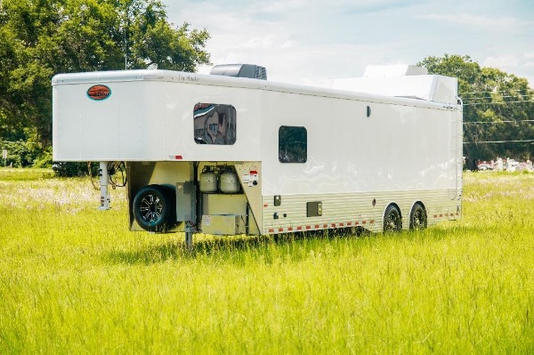 New-2019-Sundowner-1786GM-36-Toy-Hauler