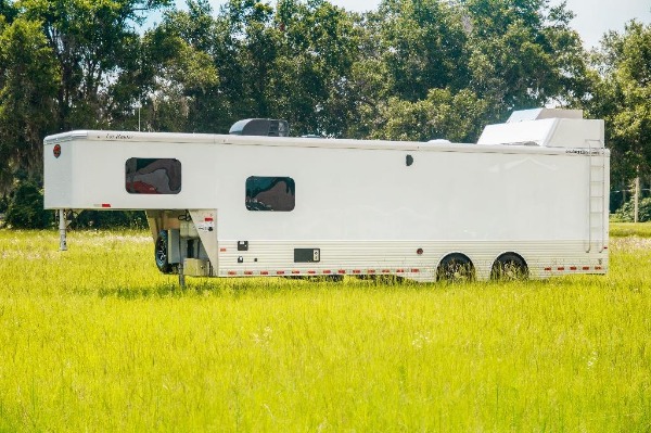 New-2019-Sundowner-1786GM-36-Toy-Hauler