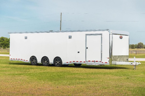 New-2019-Sundowner-32-Enclosed-Race-Car-Trailer