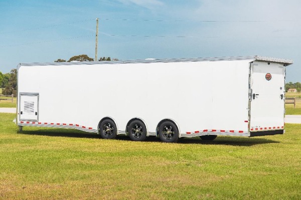 New-2019-Sundowner-32-Enclosed-Race-Car-Trailer