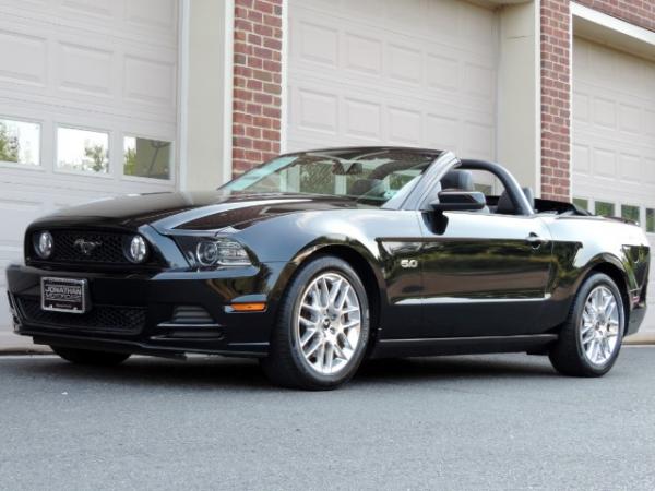 Used-2014-Ford-Mustang-GT-Premium