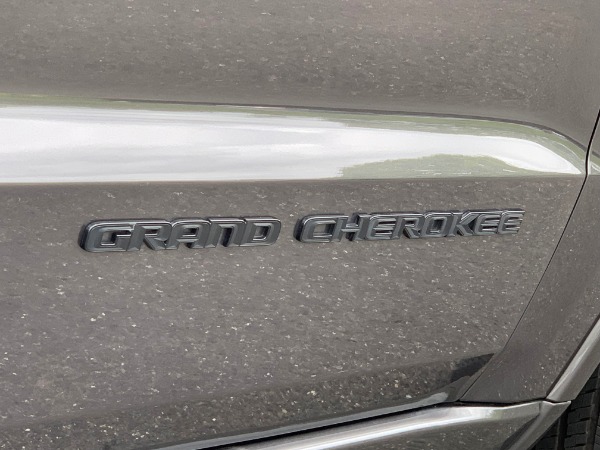 Used-2018-Jeep-Grand-Cherokee-Altitude