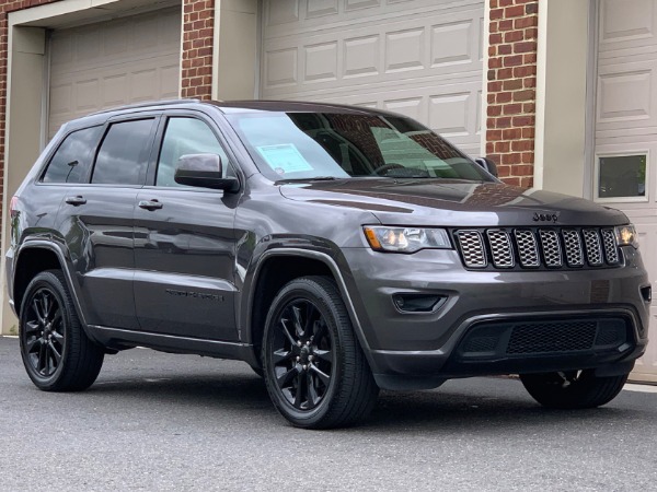 Used-2018-Jeep-Grand-Cherokee-Altitude