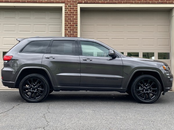 Used-2018-Jeep-Grand-Cherokee-Altitude