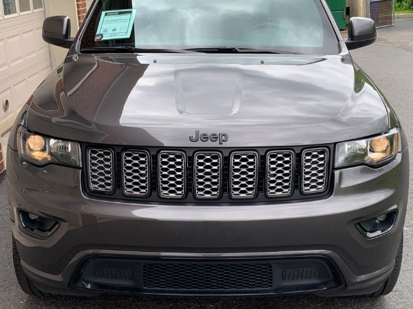 Used-2018-Jeep-Grand-Cherokee-Altitude