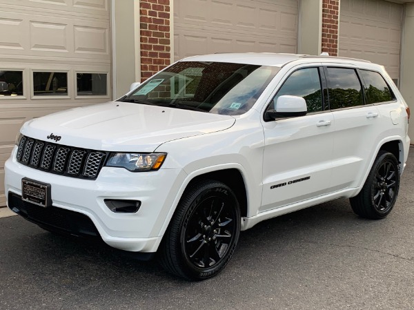 Used-2018-Jeep-Grand-Cherokee-Altitude