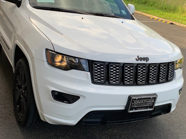 Used-2018-Jeep-Grand-Cherokee-Altitude