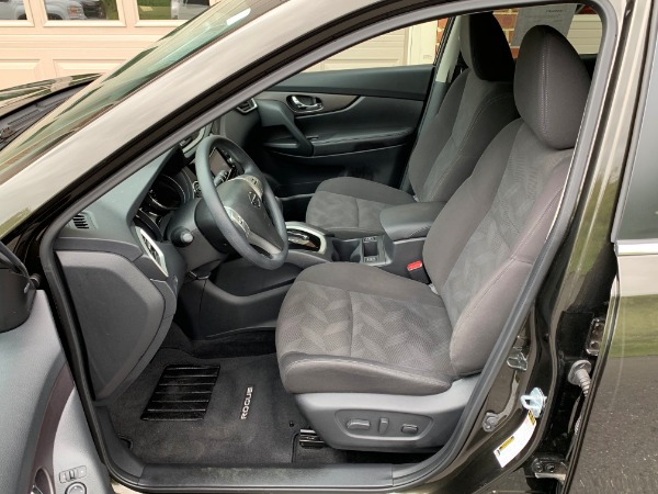 Used-2016-Nissan-Rogue-SV-Premium