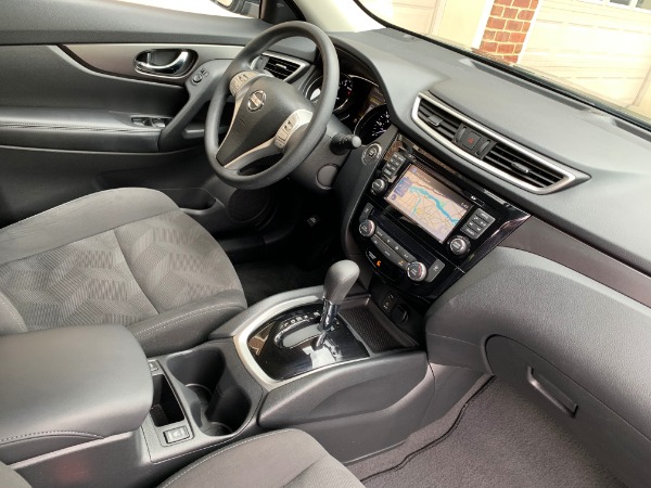 Used-2016-Nissan-Rogue-SV-Premium