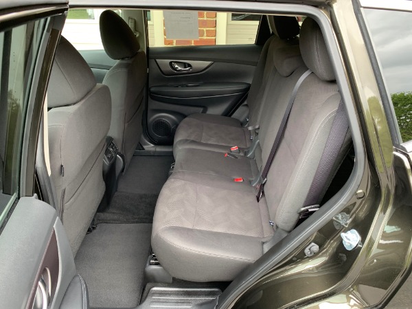 Used-2016-Nissan-Rogue-SV-Premium